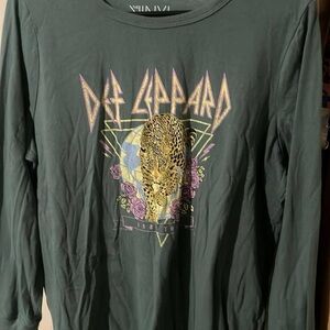 Green def leopard Graphic Long Sleeve Shirt